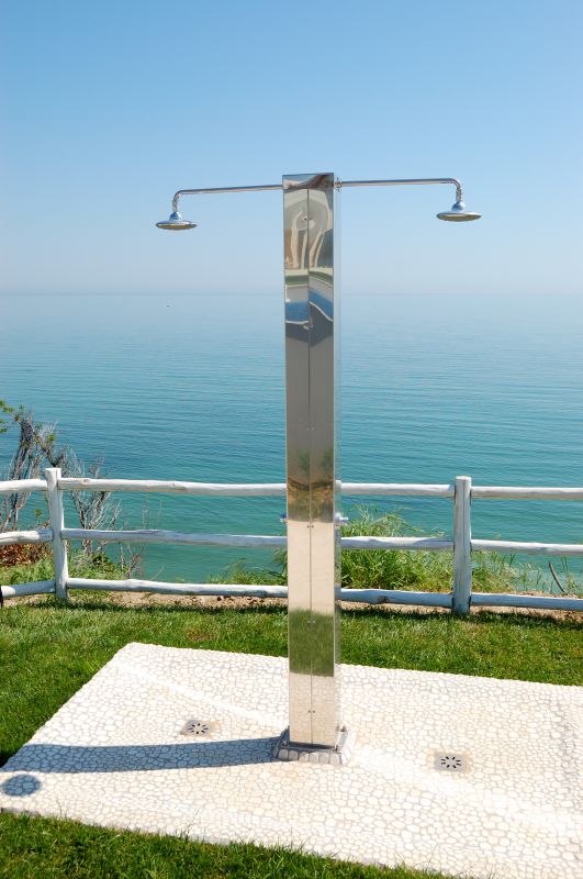 Outdoor Shower Building Service